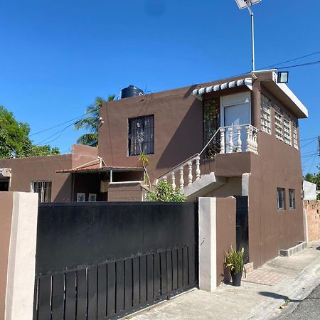 Blessed House "Aeropuerto " Apartment Monte Adentro  Bagian luar foto