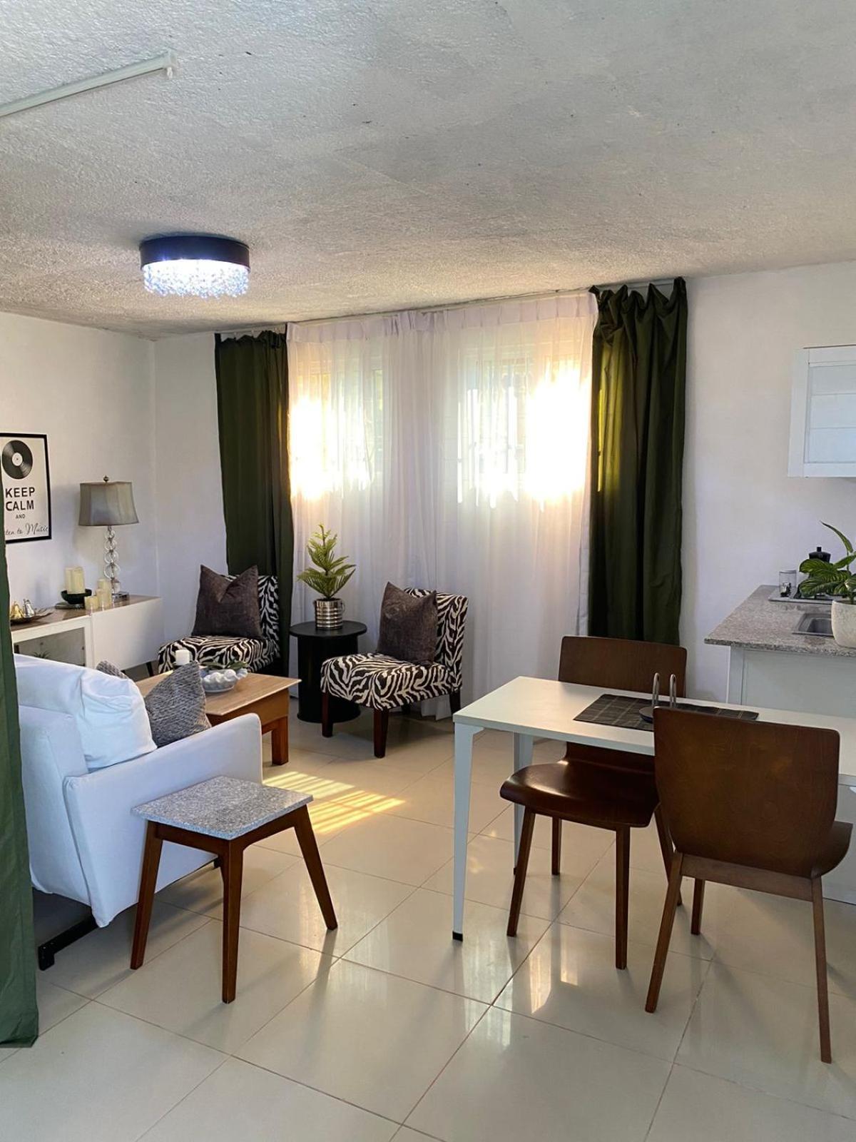 Blessed House "Aeropuerto " Apartment Monte Adentro  Bagian luar foto